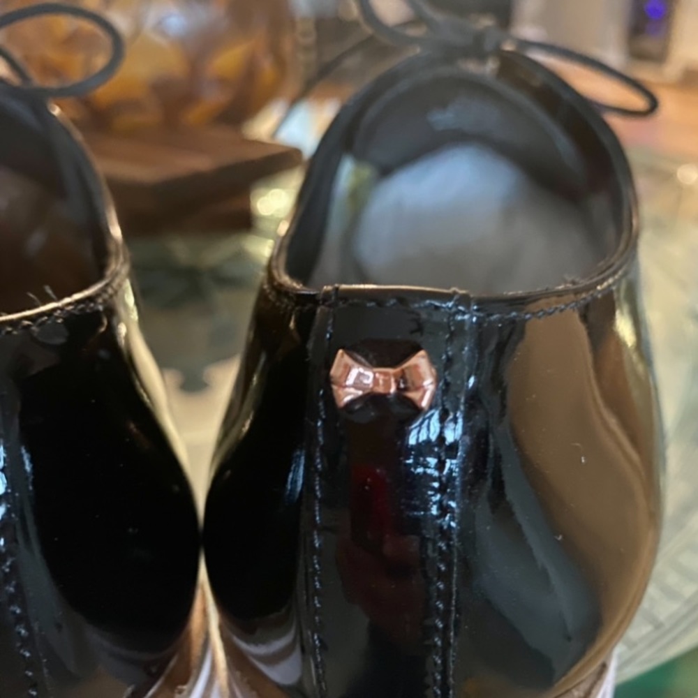 TED BAKER 💕Size 4 UK/ 6 US 🌷Patent Leather Lace up Loafers 🌸GORGEOUS SHOES ! - Picture 5 of 16